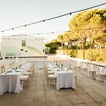 The Magnolia (adults Only) Otel 4*