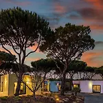 The Magnolia (adults Only) Otel 4*