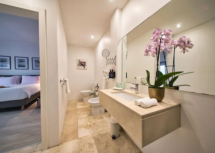 The Magnolia (adults Only) Otel 4*