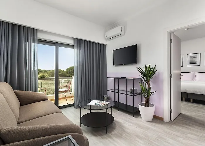 The Magnolia (adults Only) Otel 4*